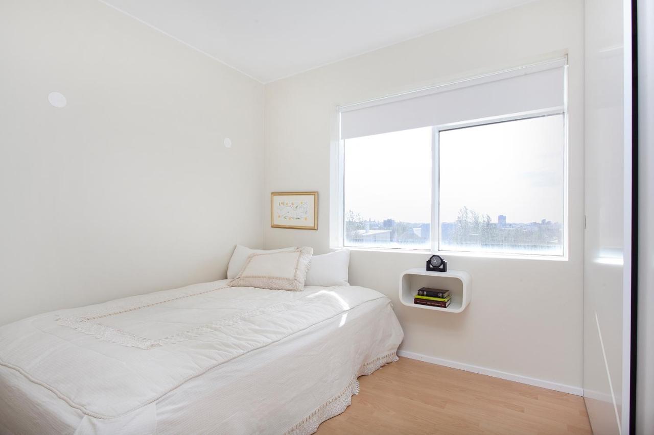 Overlooking The City, Bright & Cozy - Free Parking Рейк'явік Екстер'єр фото